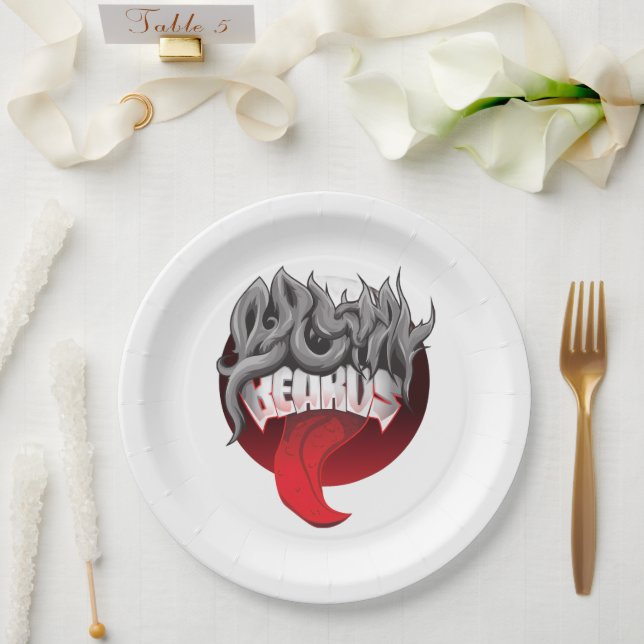 A imagem mostra um prato de papel branco (Casamento)