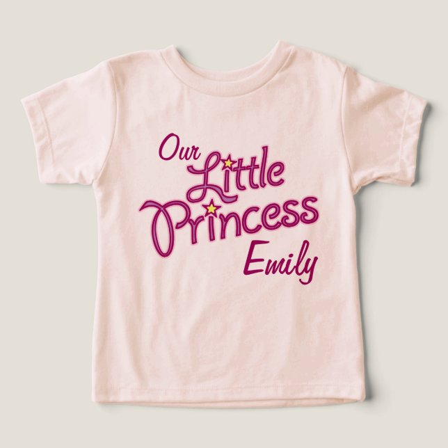 A nossa pequena princesa nomeada t-shirt infantil (Design frontal)