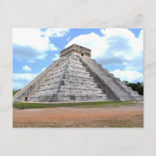 A pirâmide maia em Chichén‑Itzá. Cartão postal