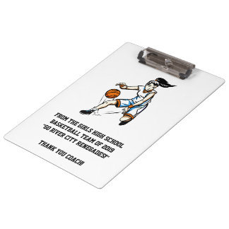 A prancheta do treinador de beisebol das meninas