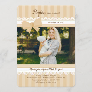 A reunião do bebê e cumprimenta o convite da fot