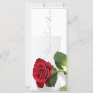 A rosa vermelha brilhante adiciona seu cartão lis