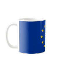 A UE da União Europeia embandeira a caneca de café
