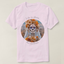 A vida é curta. A arte sobrevive 01 T-Shirt