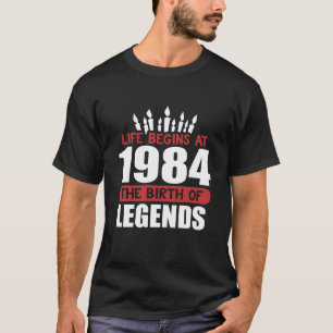 A vida engraçada da camisa do aniversário T come
