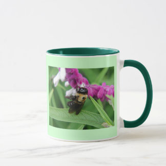 Abelha com a caneca #4 das flores de veludo