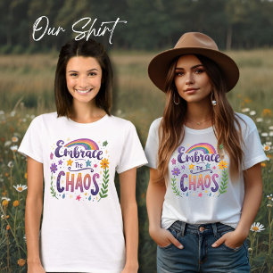 Abraçar A Camisa T Do Caos, A Camisa T De Cotação