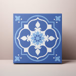 Acento Azulejo de Flor Azul Elegante<br><div class="desc">Decorra o escritório com este design de Destaque de Flor Azul Elegante. Você pode personalizar isso ainda mais clicando no botão "PERSONALIZAR". Altere a cor do plano de fundo,  se quiser. Para mais perguntas,  contacte-nos em ThePaperieGarden@gmail.com.</div>