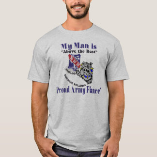 Acima do t-shirt de Fiance do resto