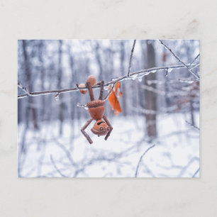 Acorn elf no inverno gelado - cartão postal de inv