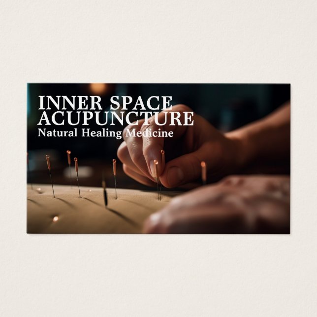 Acupuncturist Working on Client (Frente)