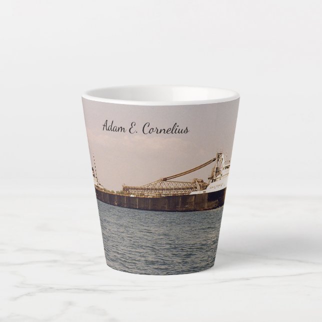 Adam E. Cornelius, caneca latte (Frente)