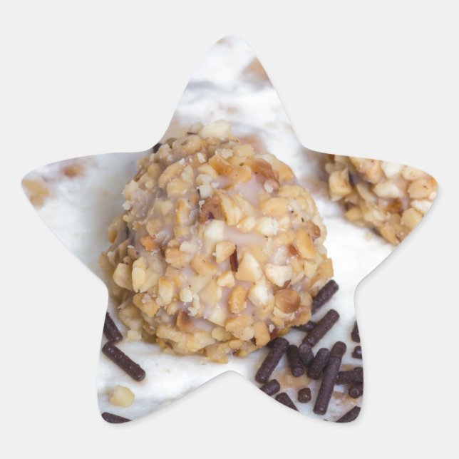 Adesito Estrela Bolo de amendoim com detalhes de salsicha de choco (Frente)