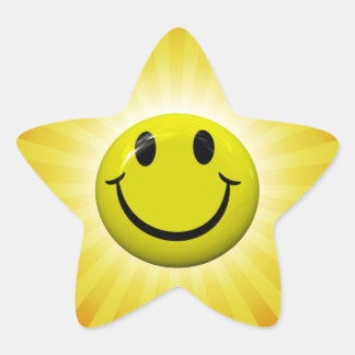 Adesito Estrela Olhos Amarelos de Rosto Feliz
