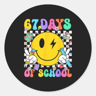 Adesivo 67 Dias De Escola Rosto Sorridente 67 Dias Mais In