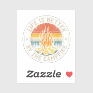 Adesivo A vida é melhor pelo acampamento de Campfire