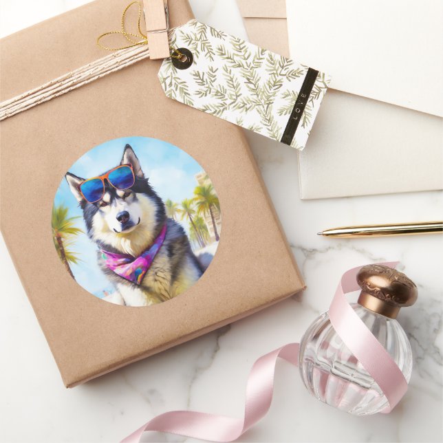 Adesivo Alaskan Malamute na praia, presente de verão (Presentear)