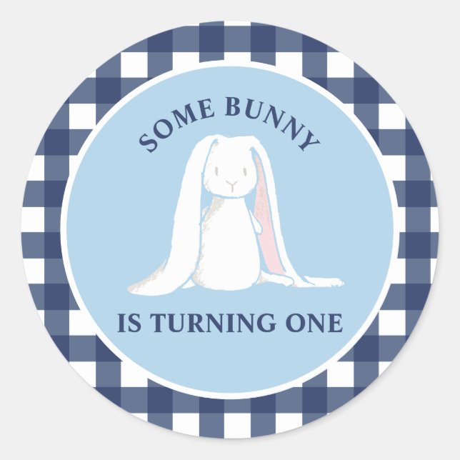 Adesivo Algum Coelhinho é Um Aniversário de Gingham Azul (Frente)