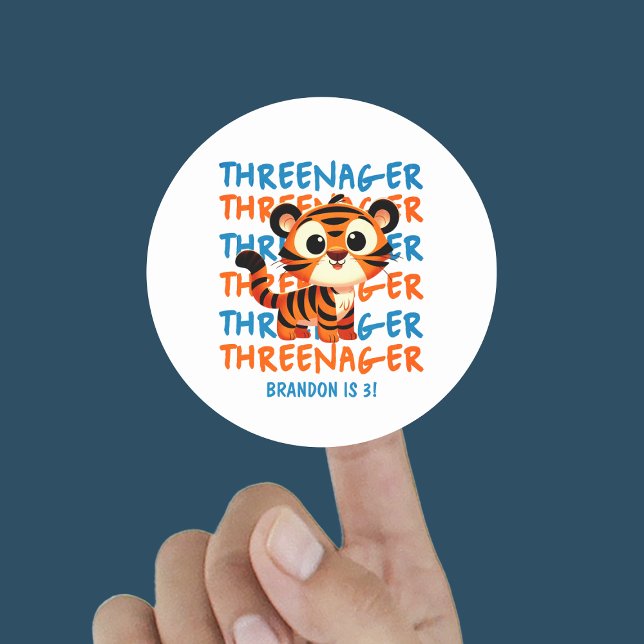 Adesivo Aniversário de 3 anos do Threenager Tiger Boy (Threenager Tiger Boy 3rd Birthday Party Classic Round Sticker
)
