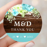 Adesivo Aqua Floral String Luzes Rusticas Obrigado Casamen<br><div class="desc">Aqua Floral De Corda De Aqua Torna-Se Rústica. Obrigado Por Casar Com O Clássico De Redondos. Este design apresenta um fundo de madeira rústico com flores verdes de aqua e menta acentuadas com luzes de cordas brilhantes. Perfeito para um casamento de inverno ou primavera.</div>