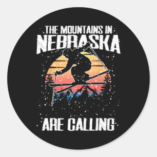 Adesivo As Montanhas De Nebraska Estão Chamando De Esqui E