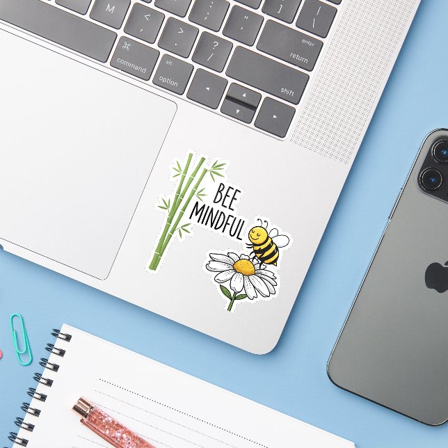 Adesivo Atenção Abelha (Notebook com iPhone)