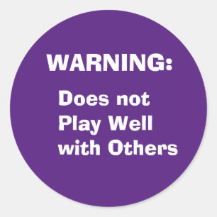 Adesivo Aviso: Não brinca bem com outros Mug
