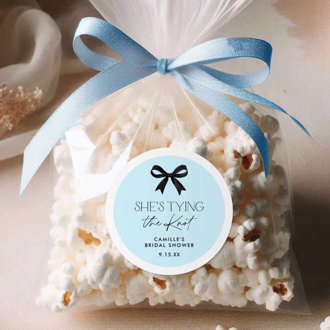 Adesivo Azul Ela é Arco Casando (Blue She's Tying the Knot Bow Round sticker)