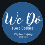 Adesivo Azul Marinho Simples Nós Adoramos Cookies Favor De<br><div class="desc">Simples Adoramos Cookies Casando Favor Tratar Vinheta Redonda Clássica</div>