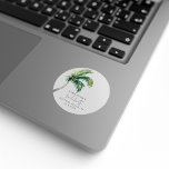 Adesivo Bachelorette Personalizada por Aquarela de Árvore<br><div class="desc">Celebrar o último fling da noiva antes do anel em estilo tropical com nossos adesivos personalizados de festa de solteira com uma design de palmeira! Este elegante e sombrio pode mais legal adicionar um toque de paraíso às festividades, fazer cada brinde um momento memorável. Personalize-o com o nome da noiva...</div>