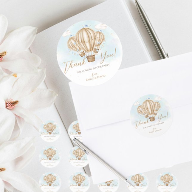 Adesivo Balões de ar quente nuvens de bandeiras azuis obri (Criador carregado)