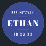 Adesivo Bar de nome personalizado ou Bat Mitzvah Modern Cl<br><div class="desc">O moderno Bar azul e branco Mitzvah, Bat Mitzvah ou adesivo de aniversário e etiqueta de favor podem ser personalizados com seu nome e data ou qualquer texto de sua escolha. * * * CLIQUE EM PERSONALIZAR para alterar as cores da fonte, posicionamento do texto, texto e plano de fundo....</div>