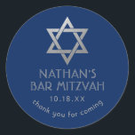 Adesivo Bar Mitzvah Obrigado Estrela Prateada Azul de Davi<br><div class="desc">O elegante bar clássico azul e prateado mitzvah "obrigado você" personalizou adesivos com nome personalizado,  data e Estrela de David.</div>