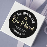 Adesivo Bar Mitzvah Preto Dourado Folha Script Negrito Mod<br><div class="desc">Orgulhe-se, regozije-se e mostre este marco do seu Bar Mitzvah favorito! Use este adesivo moderno, único e personalizado para adicionar ao seu dia especial. Tipografia de escrita à mão com folha de ouro falso gráfico e uma estrela de Davi em ouro falso sobre um fundo preto sofisticado e dramático. Personalize...</div>