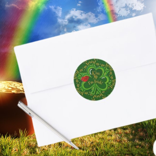 Adesivo Beije-me, sou Rua irlandesa. (Kiss Me I'm Irish St. Patrick's Day Classic Round Sticker)