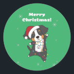 Adesivo Bernese Feliz Natal Feliz Classe de Cães de Natal<br><div class="desc">O Bernese Sennenhund para o Natal com luzes de fadas. Animais engraçados com presentes para as férias. Também é engraçado para o Natal em julho. Os cães são animais doces e perfeitos para o Natal.</div>