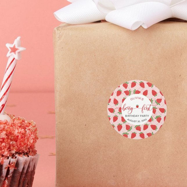 Adesivo Berry, Primeiro Partido do primeiro aniversario de (Strawberry 1st Birthday Party Berry First Classic Round Sticker)