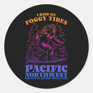 Adesivo Bigfoot Surfando Eu Cavalgo Nas Marés Nebulosas Pa