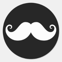 Bigode branco cavalheiro em preto
