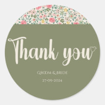 Blooms Radiantes: Casamento Floral Vermelho e Amar