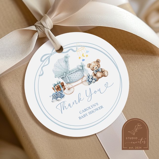 Adesivo Blue Bow Carriage Baby Shower Thank You Sticker (Criador carregado)