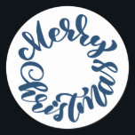Adesivo Blue Merry Christmas Calliografia Wreath<br><div class="desc">Feliz Natal! Adicione um sotaque festivo aos seus envelopes,  cartões e presentes com este adesivo de férias. Apresenta uma caligrafia azul-moderna. Este adesivo de Natal é perfeito como um selo de envelope e para embalagem de presente.</div>