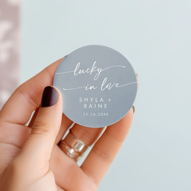 Adesivo Boho Chic Dusty Blue Lucky No Favor Do Amor (Boho Chic Dusty Blue Lucky In Love Favor Classic Round Sticker)