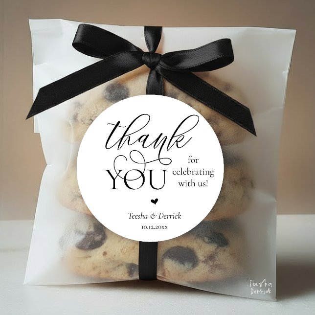 Adesivo Boho Moderno Casamento Bonito Coração Obrigado Pre (Modern Boho Wedding Cute Heart Thank You Gifts Classic Round Sticker in Classy Black and White)