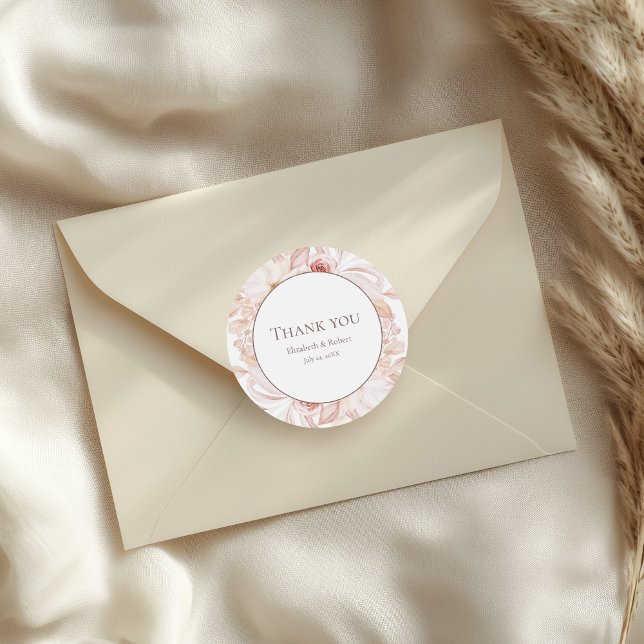 Adesivo Boho White e Pink Floral Casamento Obrigado (Boho White and Pink Floral Wedding Thank You Classic Round Sticker on an elegant wedding envelope.)