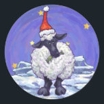 Adesivo Boi Natal<br><div class="desc">Parada Animal Festivo Presentes e Acessórios de Natal em Ovelha apresenta nossa divertida trabalho de arte de uma linda ovelha branca e preta, apunhalada em um chapéu de Papai Noel, em uma paisagem nevada, contra um céu azul escuro e estrelado, texturizado digitalmente, pintado pelo ilustrador de livros infantis Traci Van...</div>