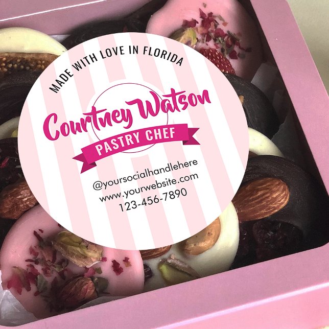 Adesivo Bolo de Listras Rosa Tendência Padaria Chef de Con (Criador carregado)