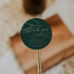 Adesivo Caligrafia Romântica Verde Obrigado A Favor Do Sti<br><div class="desc">Esse obrigado romântico de caligrafia verde que você privilegia adesivos é perfeito para uma simples recepção de casamento. O clássico moderno design apresenta espirais de rico e turbilhões brancos com belíssima e elegante tipografia de folha de ouro de champanhe com letra falsa. Personalize as etiquetas do adesivo com seus nomes,...</div>