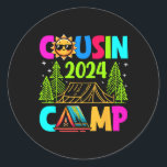 Adesivo Campo Primo 2024 Férias Familiares Campos De Verão<br><div class="desc">Cousin Camp 2024 Férias Familiares Férias de Verão — Corte de Tripulação</div>