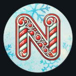 Adesivo Candy Cane Christmas Sticker N, Festivas Strips<br><div class="desc">Adicione um toque festivo aos seus presentes de férias e decoração com estes adesivos redondos com a letra "N" num design de cana doce alegre. Perfeito para personalizar presentes, cartas e favoritos para festas! Personalize esta design com um monograma, nome ou foto. © Copyright 2024 P.D., Padrões e pinturas de...</div>